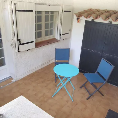Holiday home Maison 4 Pieces, 5 Pers, Climatisation, Terrasse, 450m Plage, Animaux Admis - Fr-1-229d-128 *